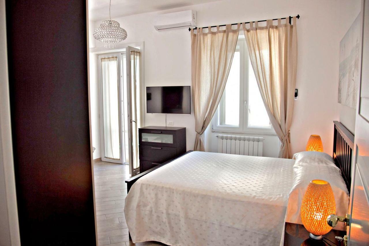 Maison Lumiere Salerno Bagian luar foto